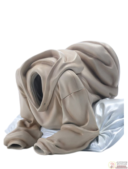 Фигурка Невидимка на подушке (Makura)