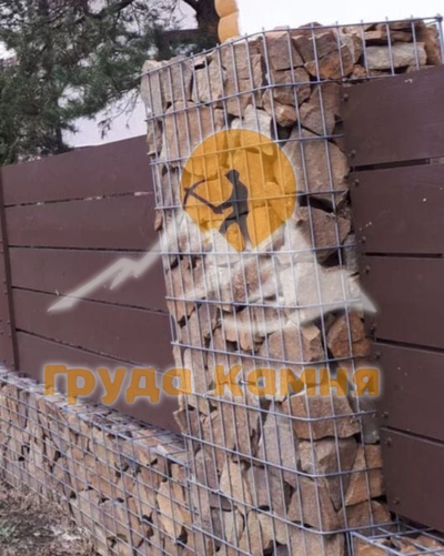 Бут красный обожженный песчаник