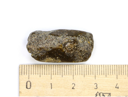 Янтарь, необработанный "дикий" образец, Россия, Калининградская область (31*15*15 мм, 3,8 г) №25216