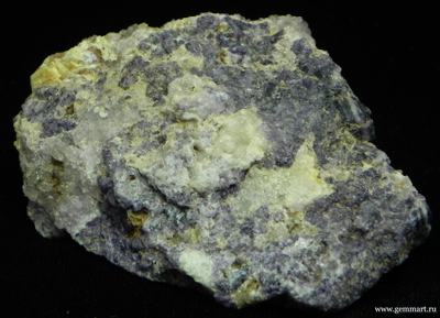 Флюорит (ратовкит) с аметистом и баритом