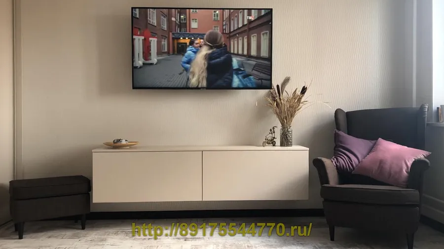 017 Подвесная тумба.
Материал корпуса и фасадов - ЛДСП EGGER U156 Бежевый песок, st9.
Фурнитура - Blum (Австрия).
