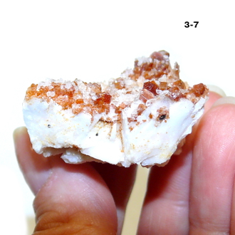 Ванадинит натуральный (щетка) №3-7: 40*39*23мм