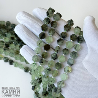 Пренит шестигранники 8,2x9,1 мм, цена за нить 19 см