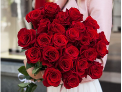 Букет из 25 роз под ленту