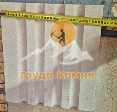 Колонна настенная