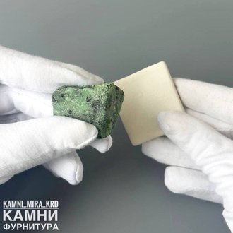 "Бисквит геммологический" пластина для оценки черты минерала 35 мм, цена за штуку