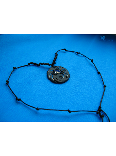 Цветок Феникса. Авторский кулон с лунным камнем