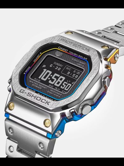 Часы Casio G-Shock GMW-BZ5000RC-1