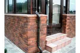 Коттеджный поселок "Парквэй". Облицовка стен клинкерной плиткой.