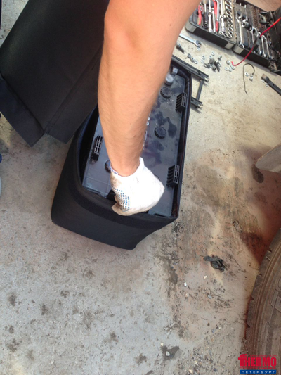 Термозащита для АКБ грузовых автомобилей ТЗГ-10А (КОМПЛЕКТ ИЗ 2-Х ТЕРМОСОВ С ОТДЕЛЬНОЙ КРЫШКОЙ ДЛЯ 2-Х АКБ БЕЗ НАГРЕВАТЕЛЕЙ НТА-3/2 (приобретаются отдельно), АКБ А/h: 190, Габариты, мм: 522x238x215 , автомобиль КАМАЗ с вертикальным расположением АКБ)