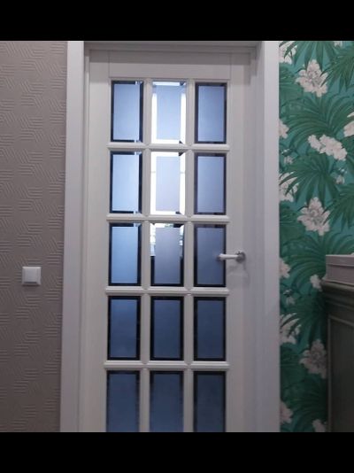 ЙОШКАР-ОЛА. МАССИВ СОСНЫ. КЛАССИКА (АНГЛИЙСКАЯ РЕШЕТКА)  ЭМАЛЬ БЕЛАЯ, ПОЛОТНО ОСТЕКЛЕННОЕ (ФАЛЬШФАЦЕТ)