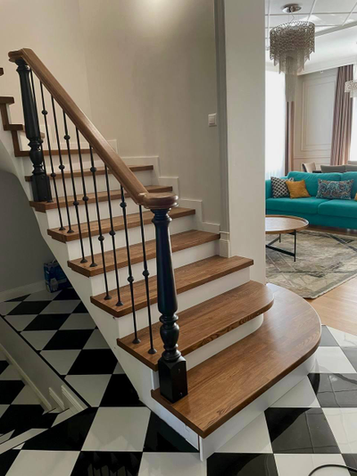 Отделка бетонной лестницы (ясень)