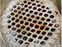 Осетинский пирог c вишней (Балджын)