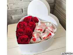 Сладкий букет с розами и конфетами «Флоренция» фото1