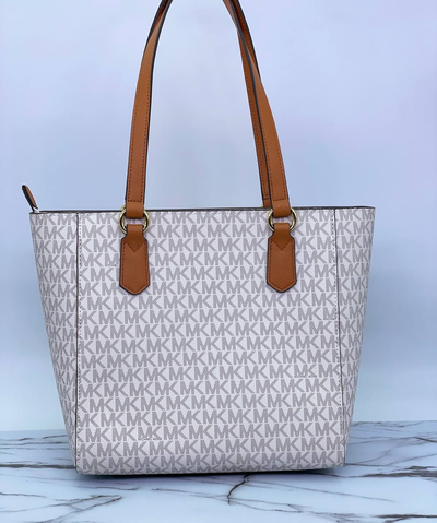 Сумка Michael Kors Jet Set Medium Logo Pocket Tote Bag белая
