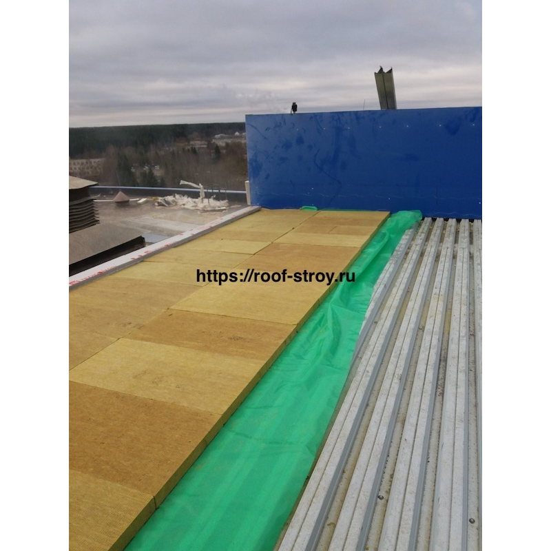 укладка каменной ваты на кровле