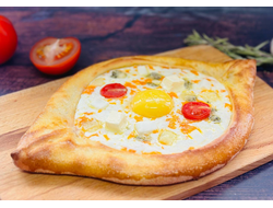 Хачапури по-аджарски 4 сыра