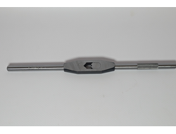 Вороток (Метчикодержатель) для метчиков (Квадрат 3.15-6.3 мм) 210 мм стальной корпус