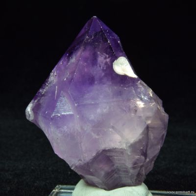 Аметист - кристалл с включениями Какоксенита(?)