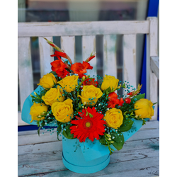 Композиция в шляпной коробке