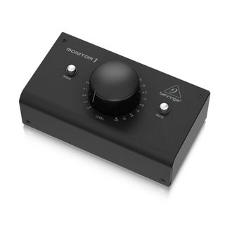 BEHRINGER MONITOR1