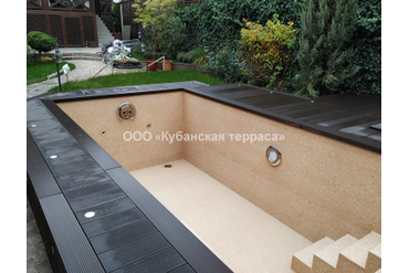 Терраса из ДПК вокруг бассейна