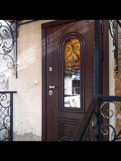 БЕЛАРУСЬ. БЕЛУГА. СЕВИЛЬЯ. ДУБ ТЕМНЫЙ С ПАТИНОЙ/ ДУБ ТЕМНЫЙ С ПАТИНОЙ, КОВКА ВНУТРИ СТЕКЛОПАКЕТОВ