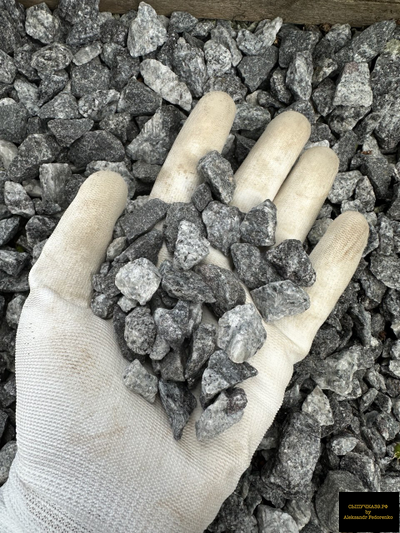 серо-белый декоративный щебень