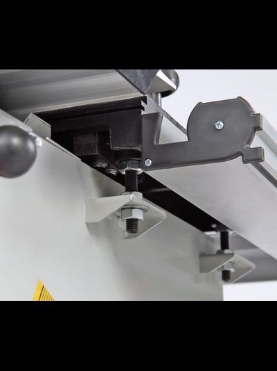 Станок круглопильный с подвижным столом BELMASH TS-250ST1000/400 (2.2 кВт, 400 В)