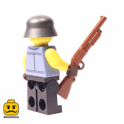 Байкер с дробовиком