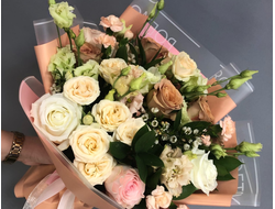 Букет роз и эустомы  "Ароматный капучино"