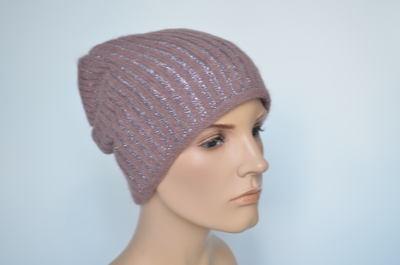 Вязаная женская шапка 2025