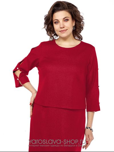 Нарядное женское платье в красном цвете