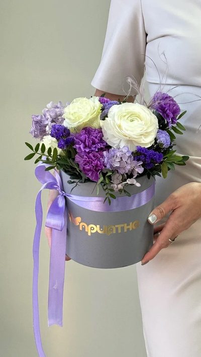 Цветочная композиция цветов на 8 марта № 740