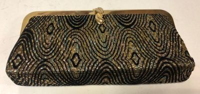 651-1/ Клатч черный, позолота
