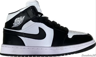 Nike Air Jordan 1 Retro all Black (с мехом) Мужские (40-45)