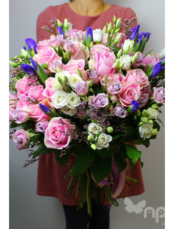 Букет цветов на 8 марта № 724