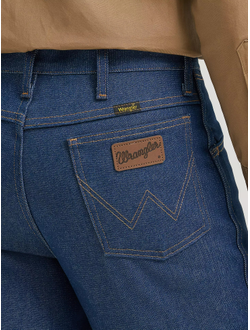 Джинсы 945 Wrangler® Cowboy Cut® Bootcut регулярный крой (жёсткие)