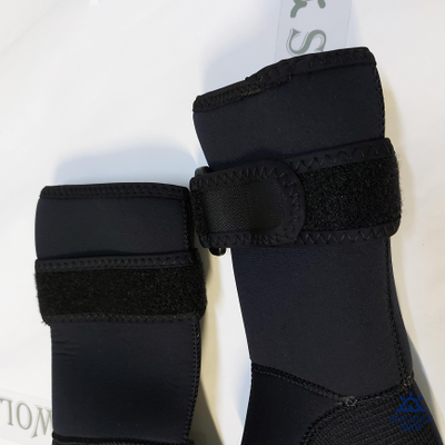 Перчатки неопреновые 5мм AQUATICS AQ3-013-22 с застёжкой р.L/XL