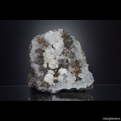 Гиалит (разн. опала) на породе. 105*105*45мм. (ААА)