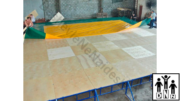 Сборка помоста для борцовского ковра