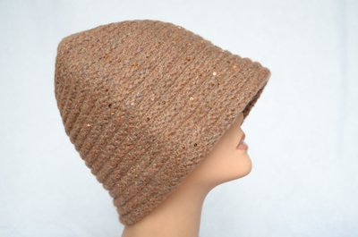 Вязаная итальянская шляпа клош светло - коричневая фото