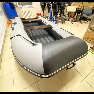 Моторная лодка REEF 325 НДНД