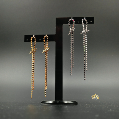 Длинные серьги из кольцо-цепочек с элегантным узелком в серебряном оттенке 8,5см