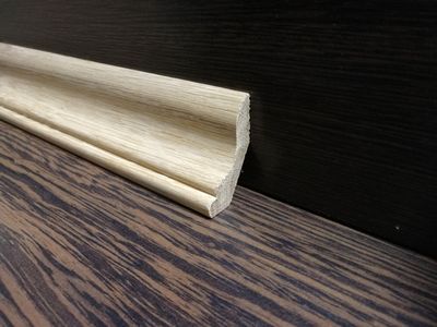 Плинтус ласточкин хвост 55х15(30х48) из массива дуба (экстра)