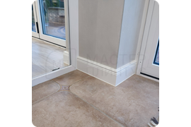 Классический силуэт: монтаж плинтуса Dollken Cubu Hamburg Style 100 - это выбор для тех, кто ценит классические формы и безупречное исполнение в современном исполнении.