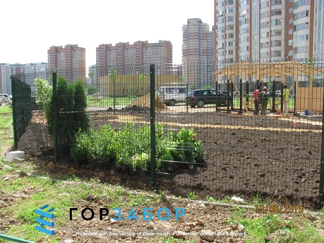 Ограждение спортплощадки спортивное