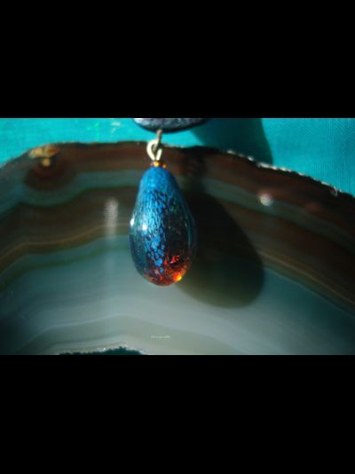 &quot;Радужный Клуриконский Павлин&quot;, крупная брошь с природным опалом и янтарём