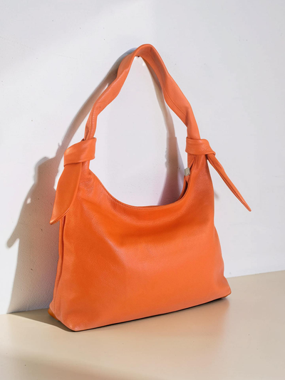 (АРТИКУЛ: 10148/2/5) СУМКА-МЕШОК ЖЕНСКАЯ, БОЛЬШАЯ, НАТУРАЛЬНАЯ КОЖА, ЯРКО-ОРАНЖЕВАЯ, ЧЕРЕЗ ПЛЕЧО *