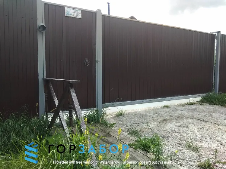 Частичный ремонт забора из профлиста